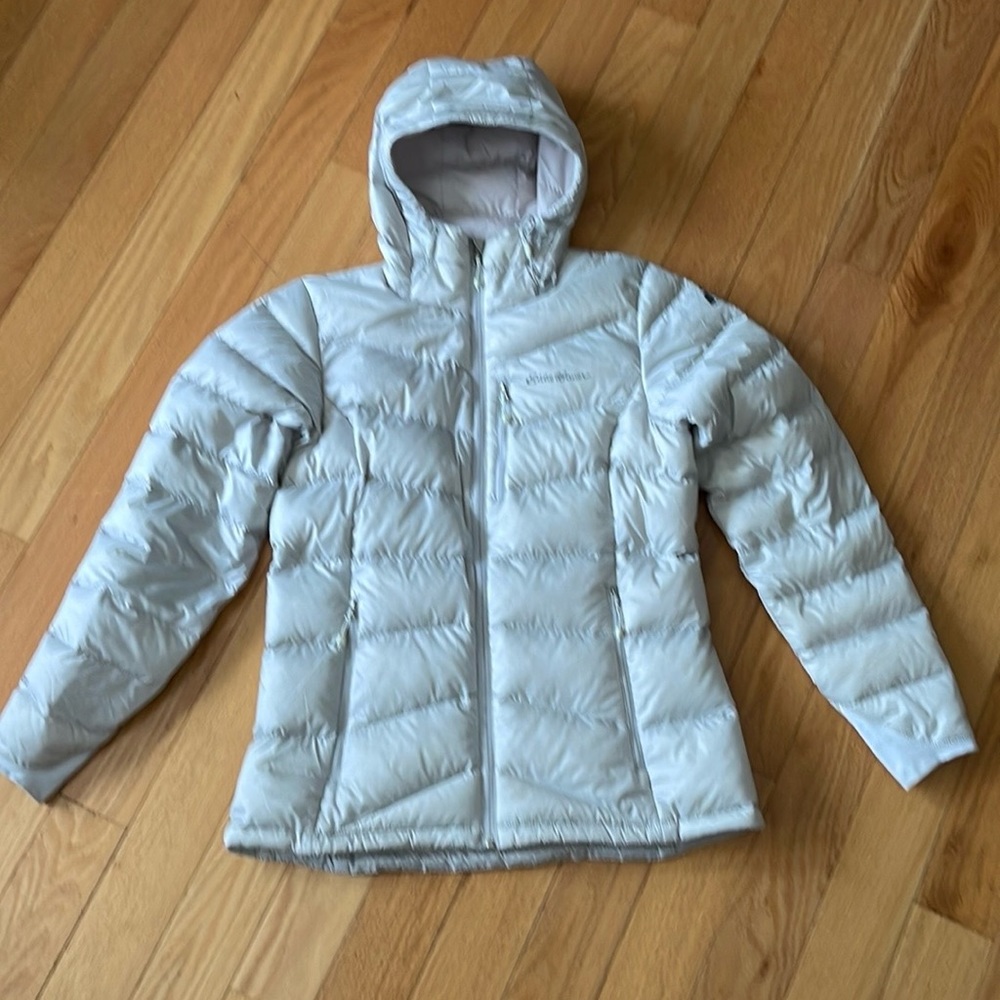 Eddie Bauer First Ascent Women’s Downlight 2.0 Jacket.